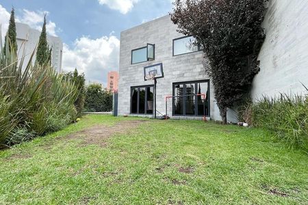Casa à Venda em Interlomas (Et)