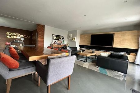 Casa à Venda em Interlomas (Et)