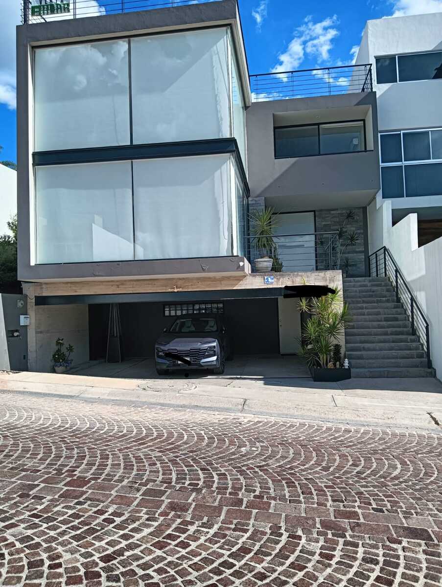 1 of 32