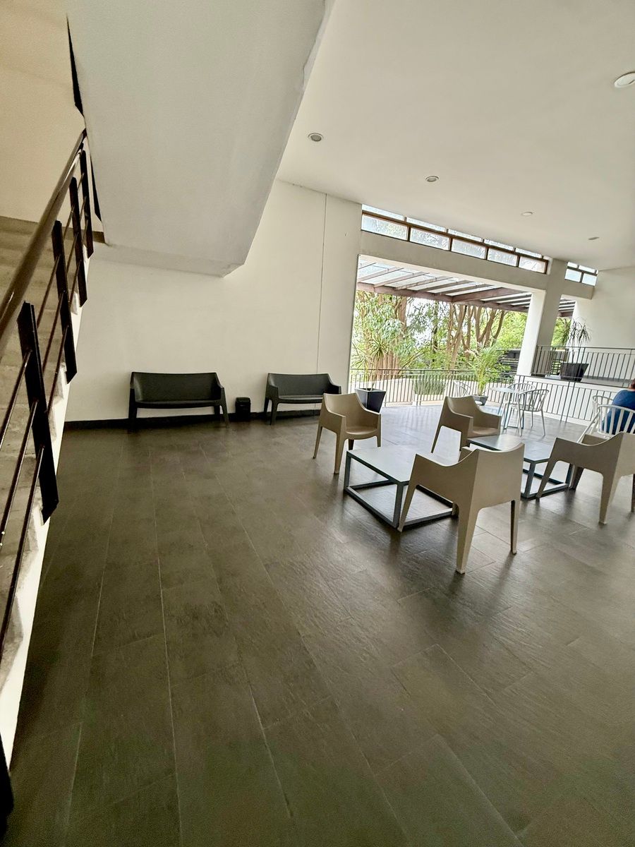 35 de 48: Terraza común