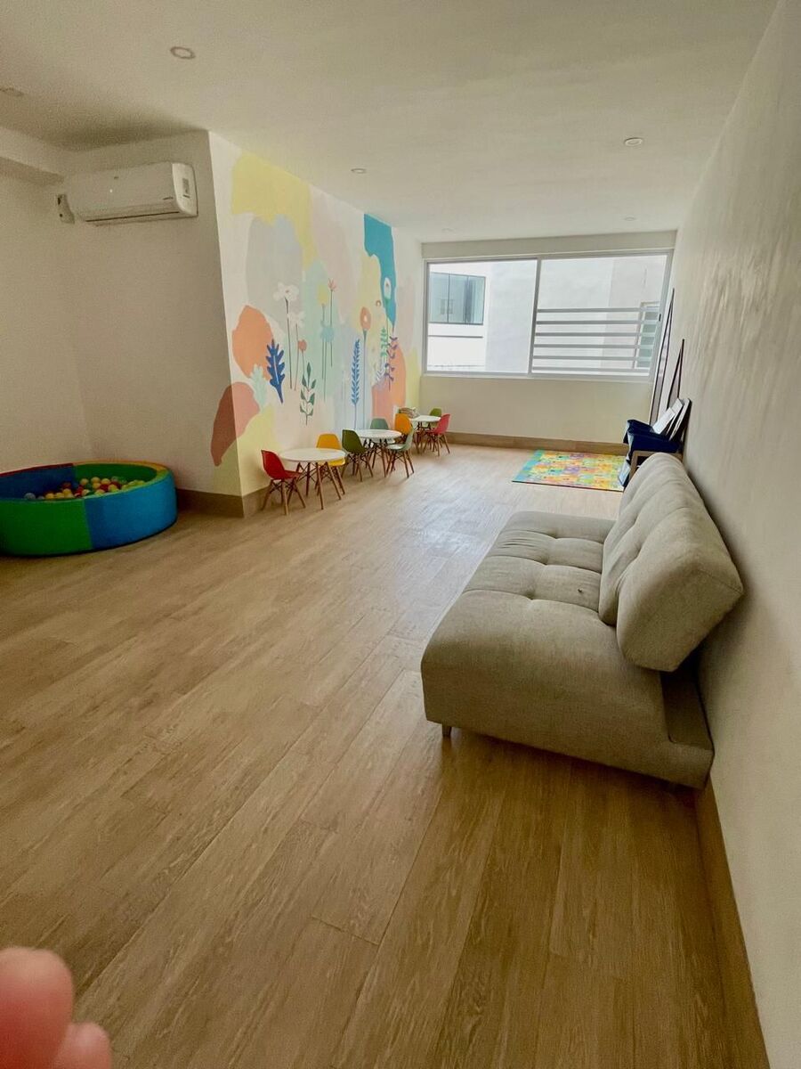 26 de 30: area de juegos climatizada