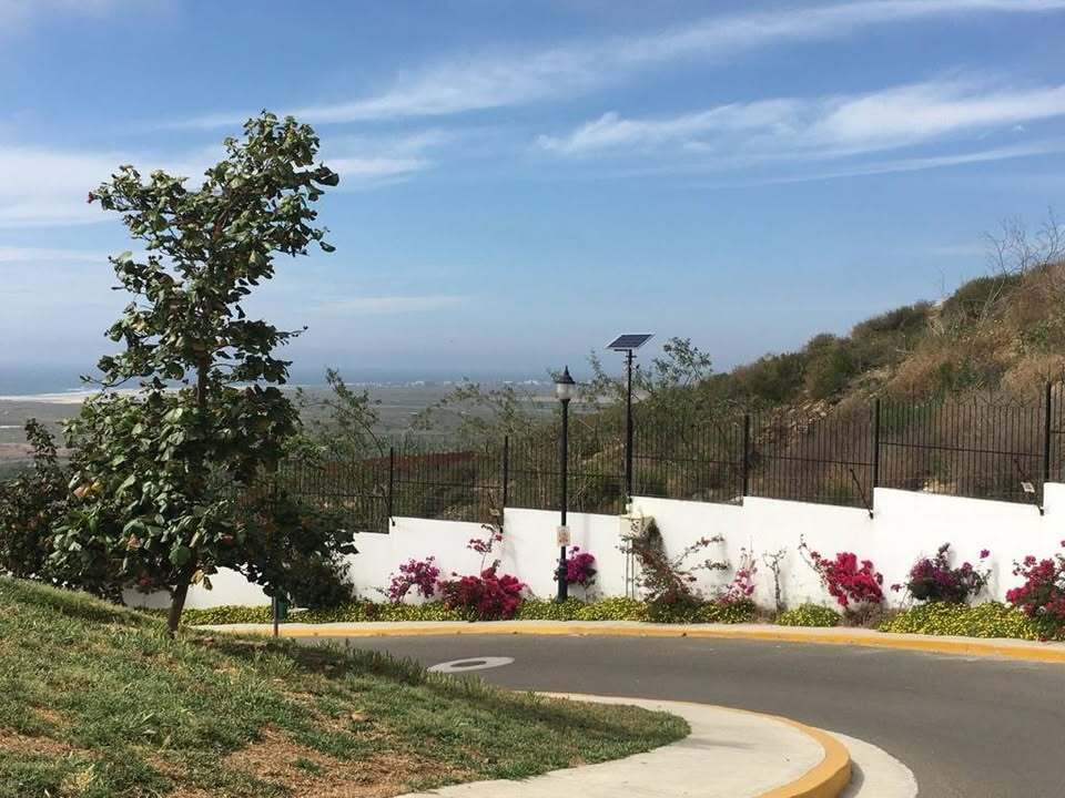 3 of 23: Áreas verdes