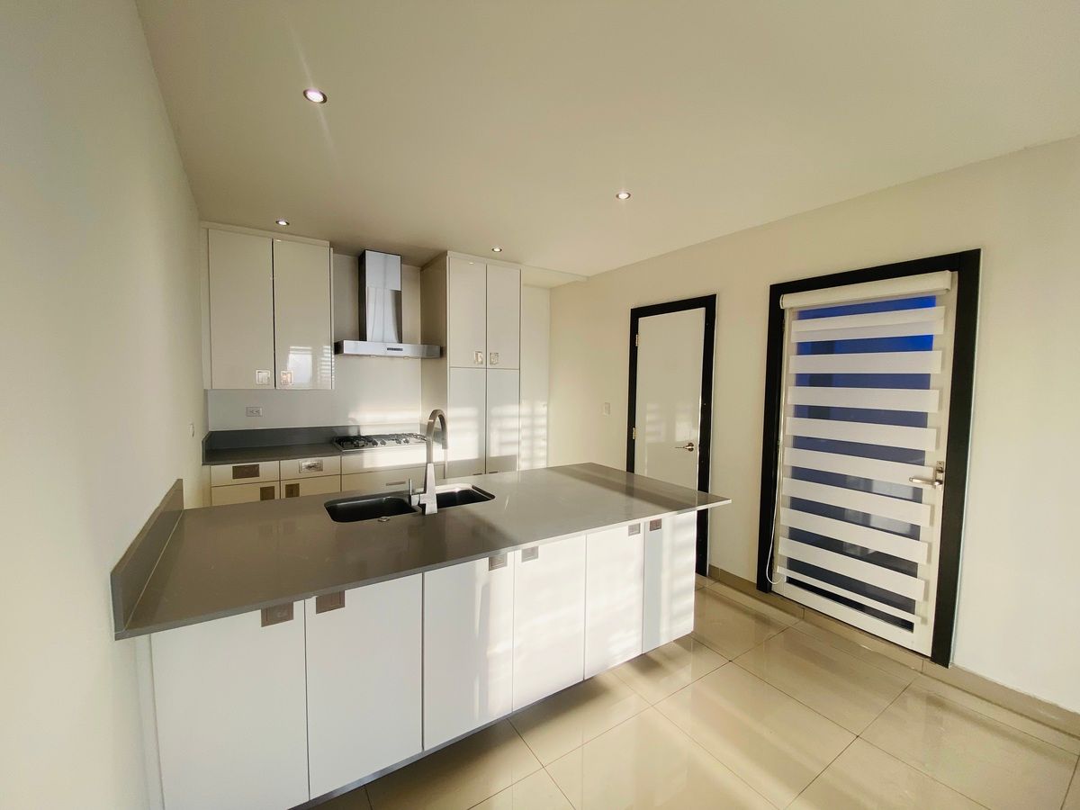 19 de 22: Vista  de cocina