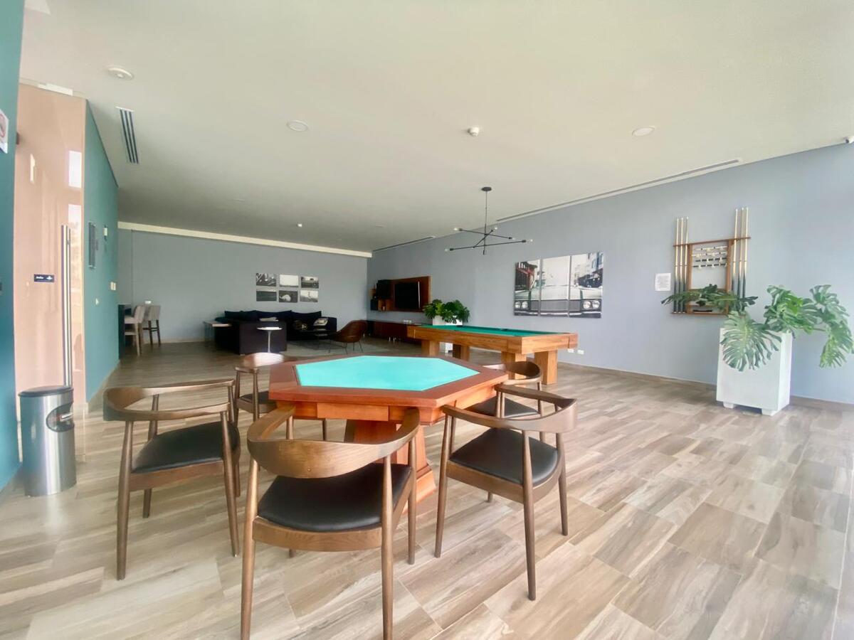 23 de 26: Sala de juegos