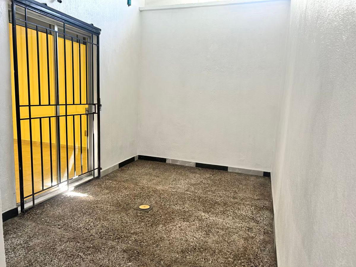 12 de 28: Patio trasero techado