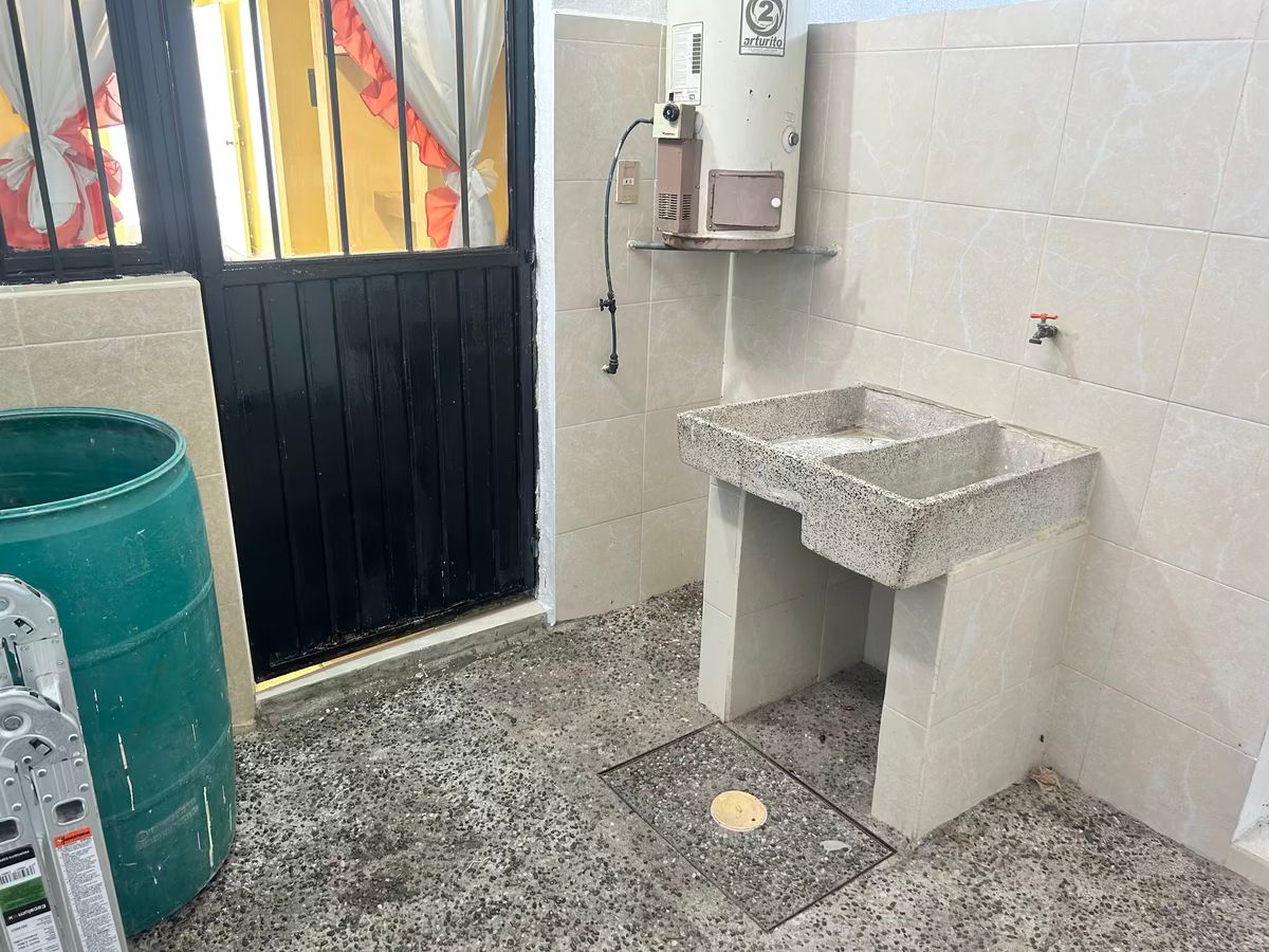 13 de 28: Patio trasero techado