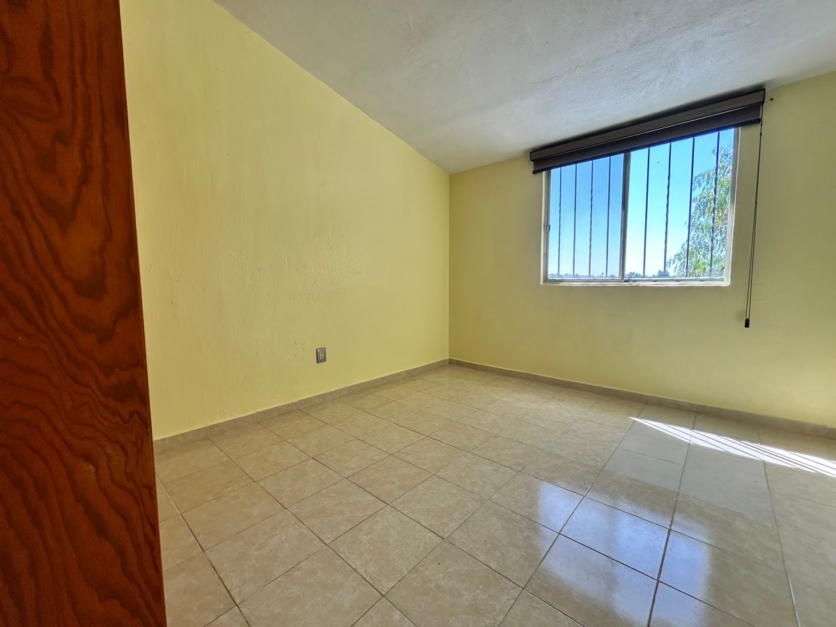 24 de 28: Habitación 3