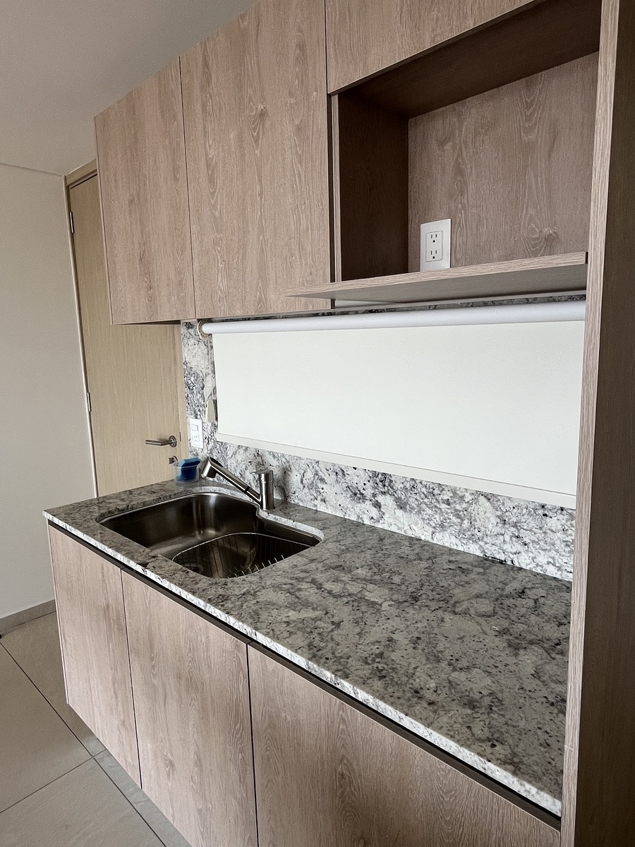 8 of 13: Cocina