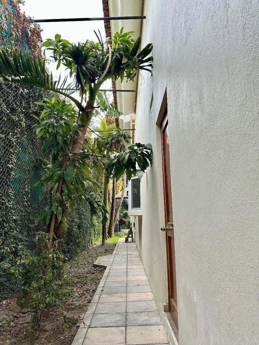 Foto 3 de VENTA DE RESIDENCIA EN LOMAS DEL VALLE ZAPOPAN JAL