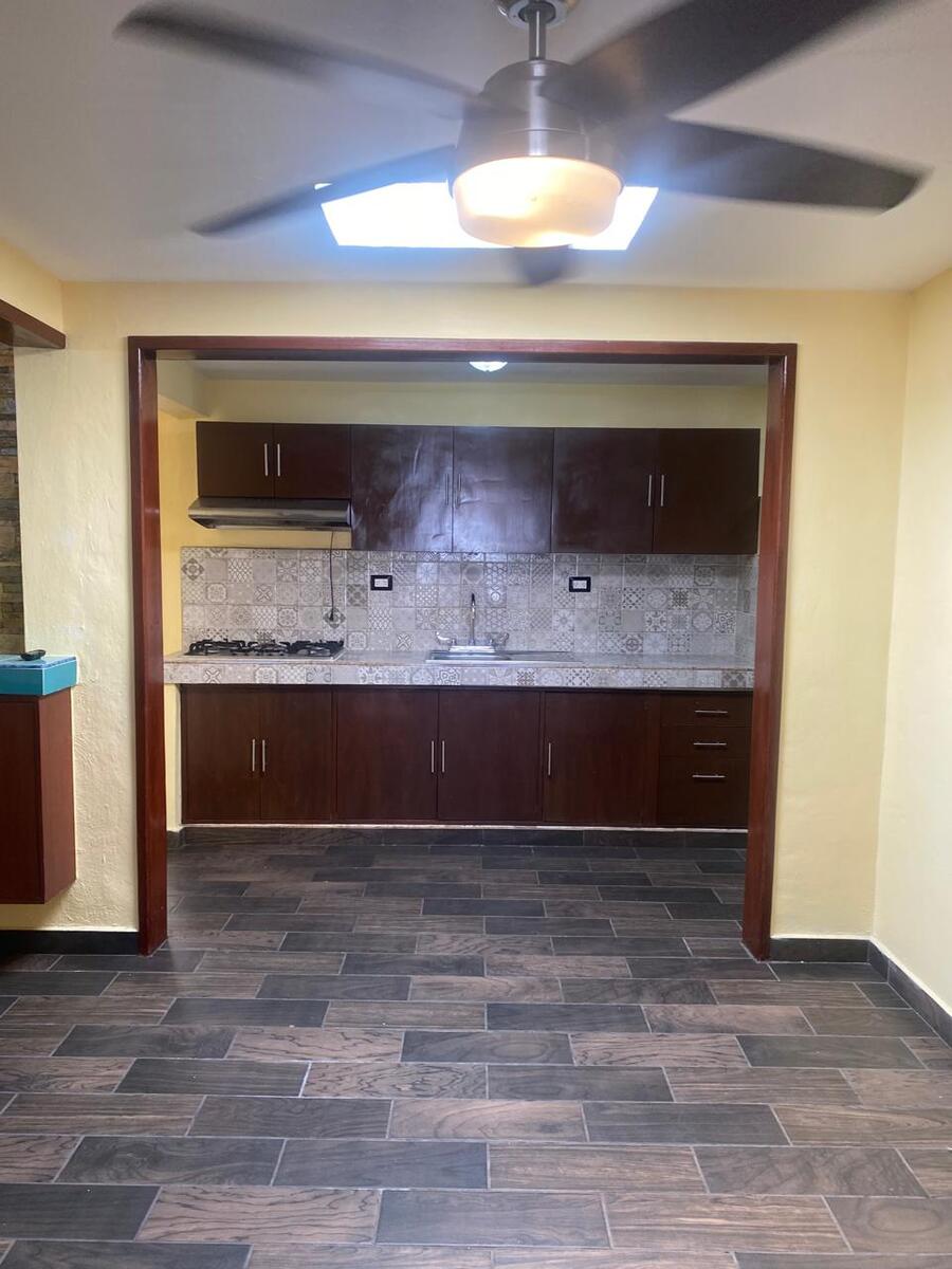 5 of 10: cocina