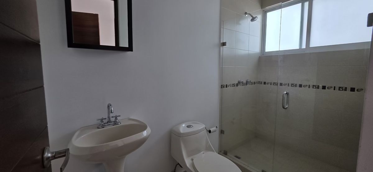 13 de 19: BAÑO HABITACION PRINCIPAL