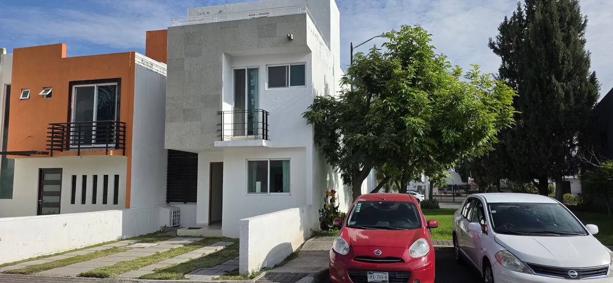 1 de 19: FACHADA