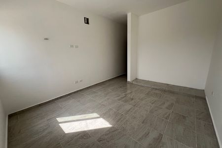 CASA EM DZITYA 3 QUARTOS, COZINHA, GARAGEM, ENTREGA IMEDIATA