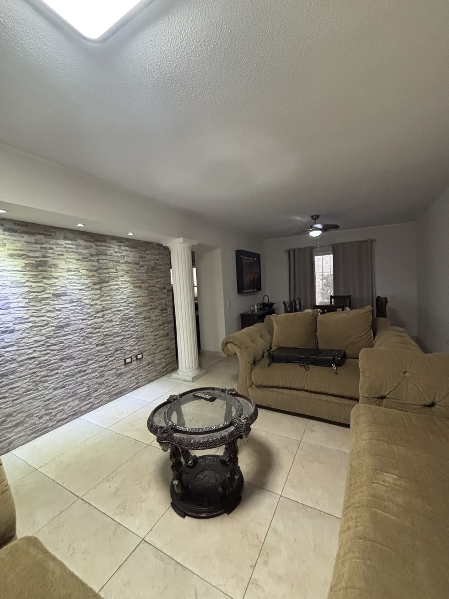 2 of 14: Sala