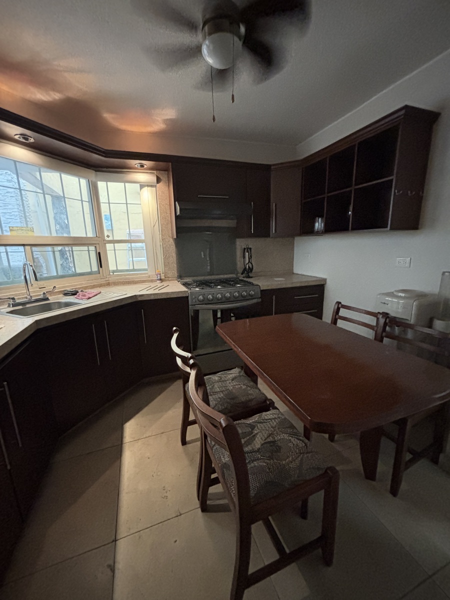 5 of 14: Cocina