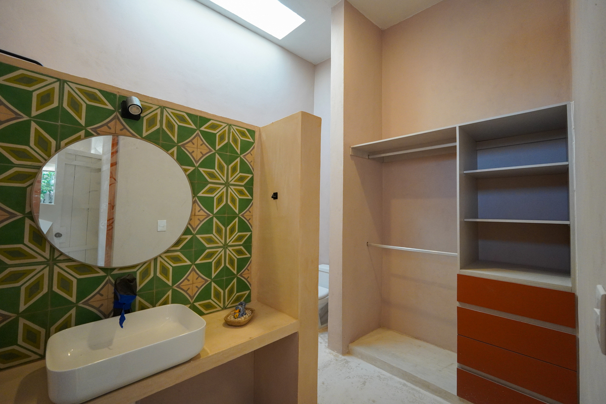 18 de 25: Baño Primera Habitación