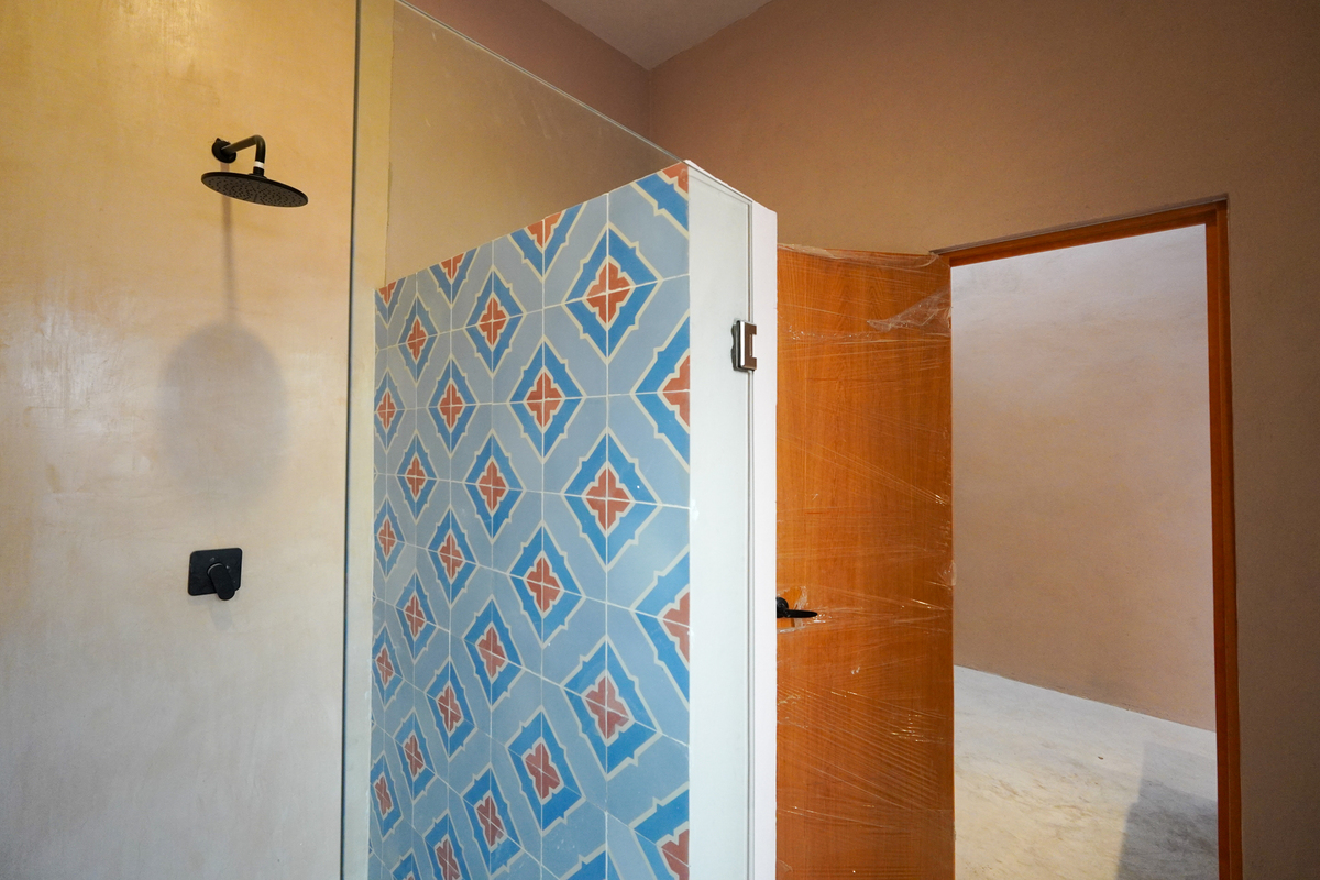23 de 25: Baño Tercera Habitación
