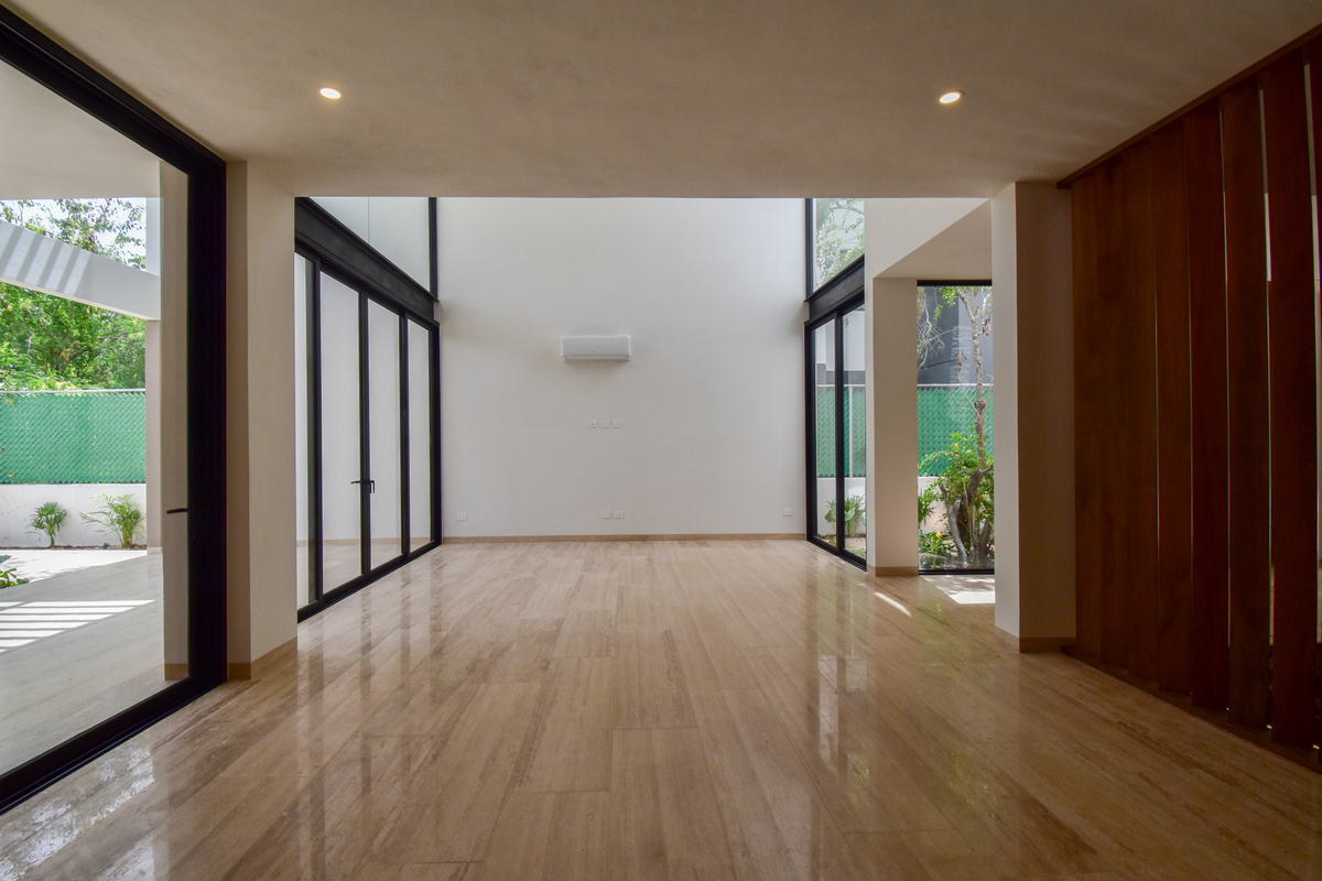 3 de 21: Sala y Comedor