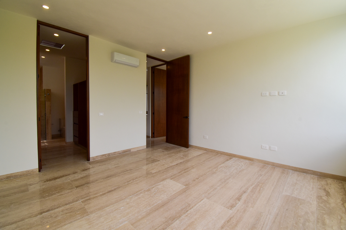 15 de 21: Segunda Habitación