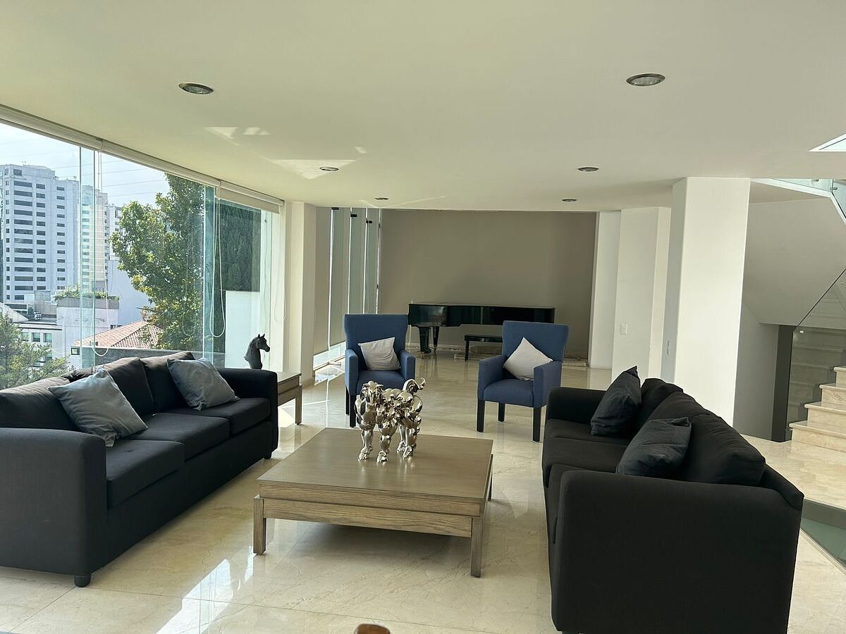 Casa em Bosques de las Lomas, Cuajimalpa de Morelos, foto 2 de 22