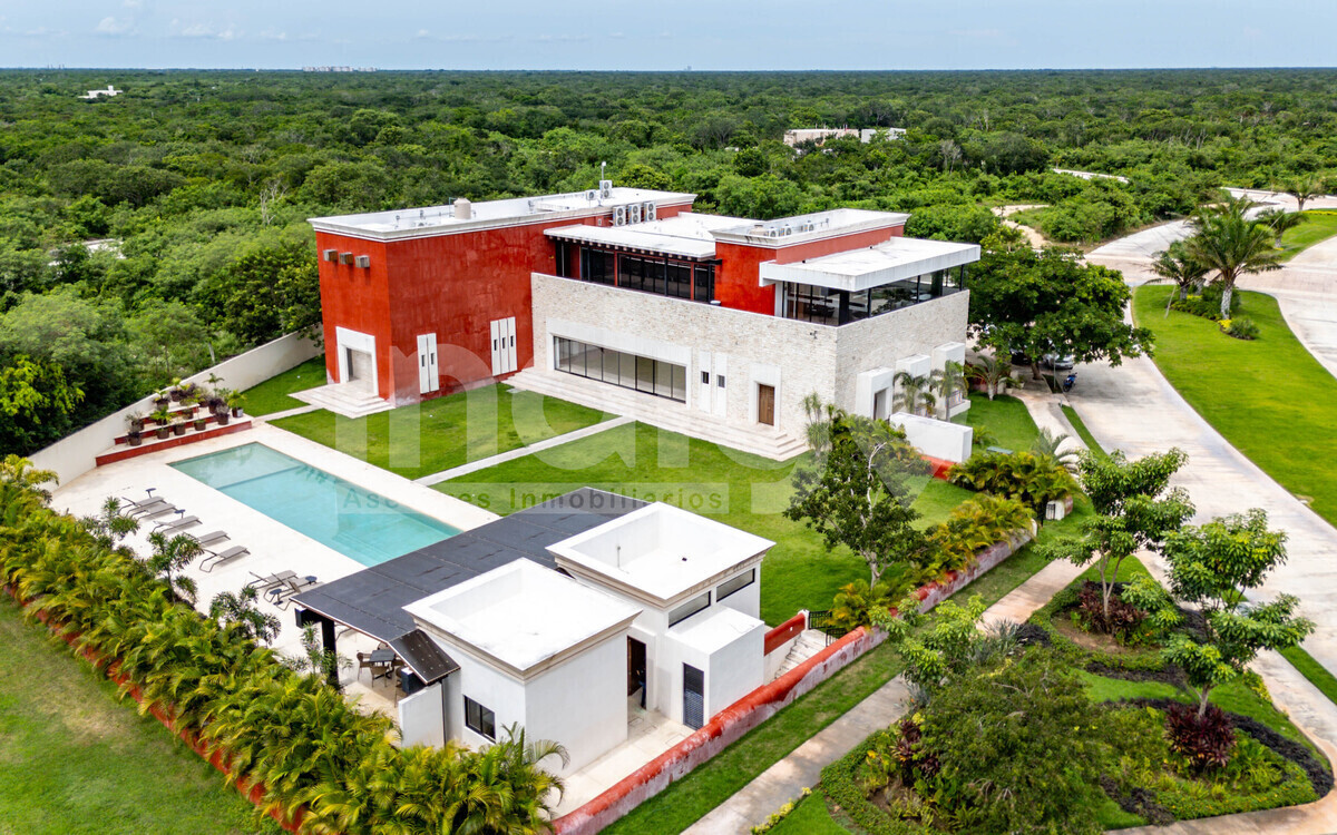 1 de 36: Casa Club