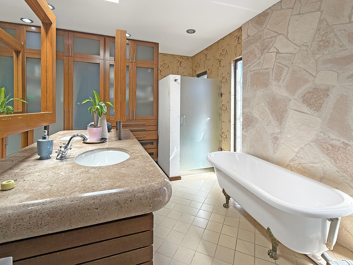 17 de 42: Baño principal