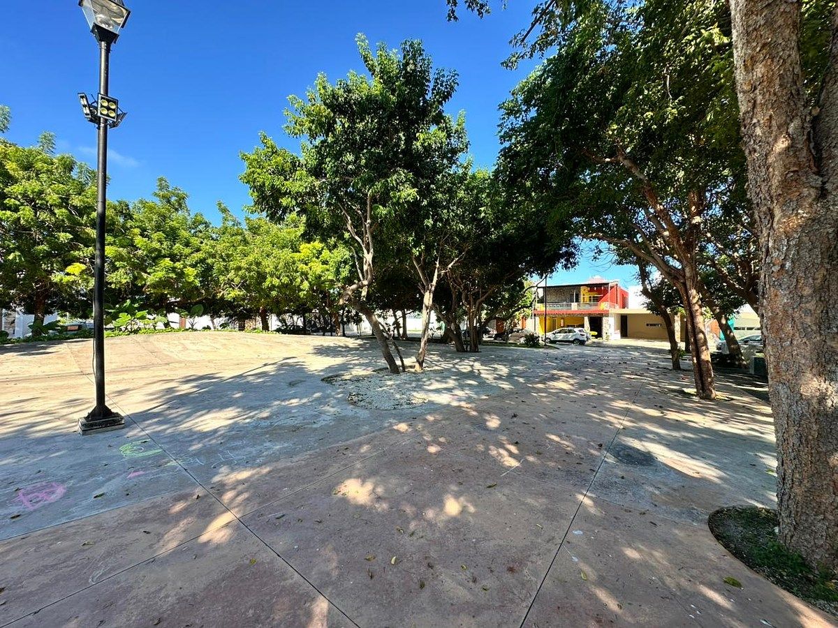 19 de 21: La casa se encuentra frente al parque