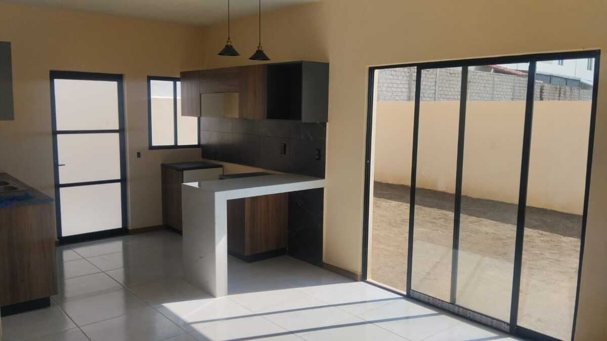 2 of 6: Bonita Cocina