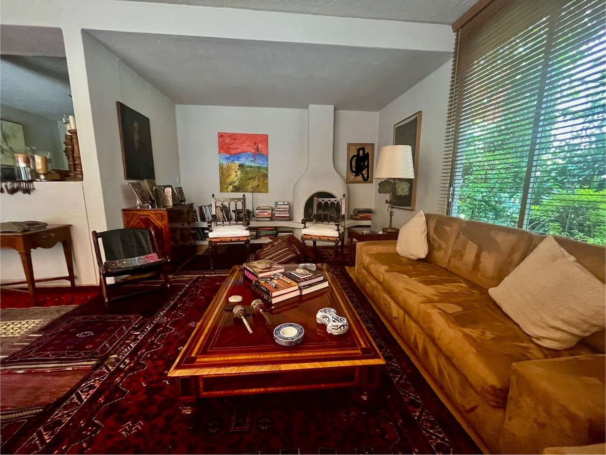 1 of 20: Sala