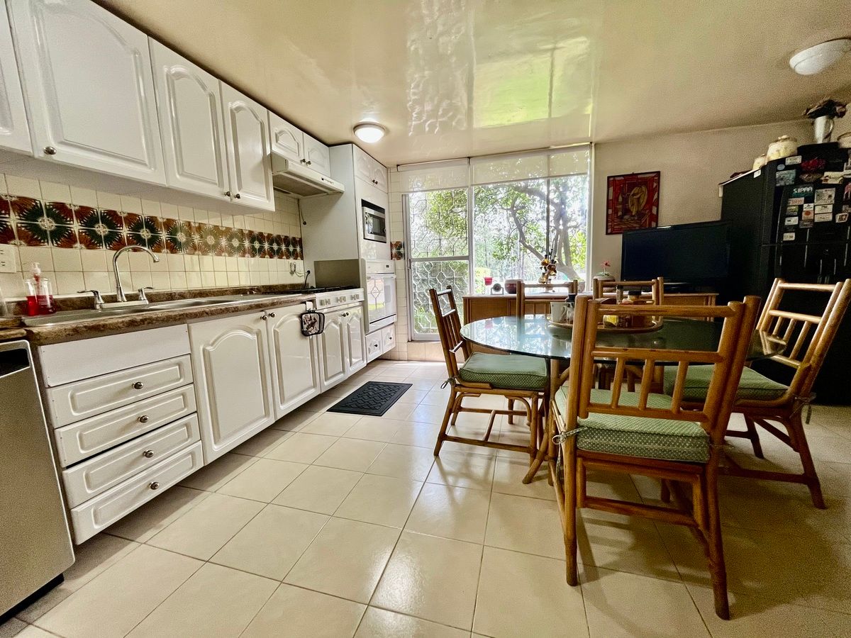 6 de 15: Cocina con Antecomedor