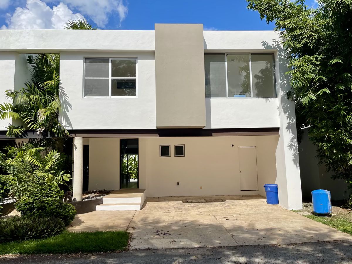 1 de 40: Fachada casa