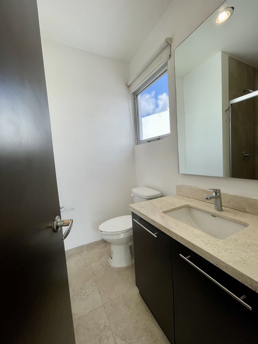 33 de 40: Baño recamara 2