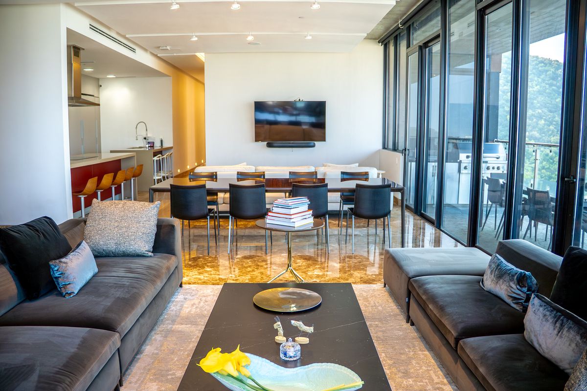 1 de 15: Área social