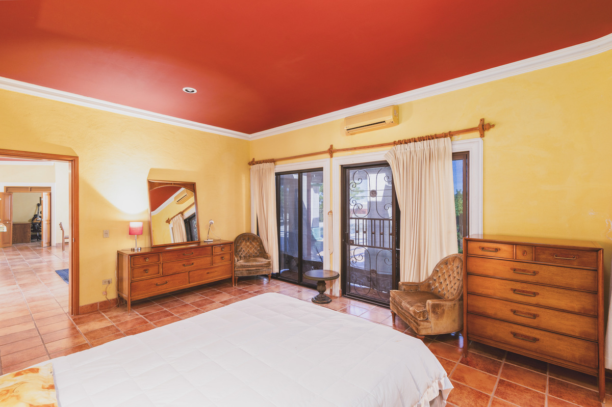 13 de 35: Recámara Principal l Main Bedroom lll