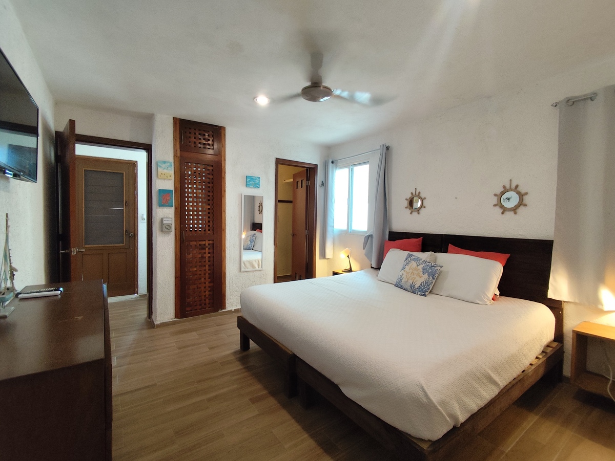 8 de 49: Recámara 1 con Baño