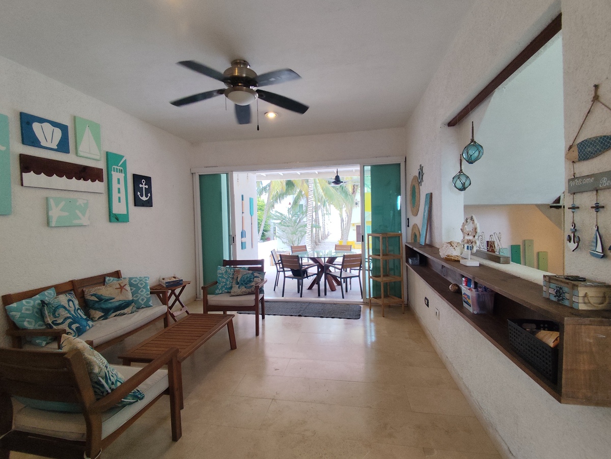 21 de 49: Sala con vista a la Terraza/Comedor