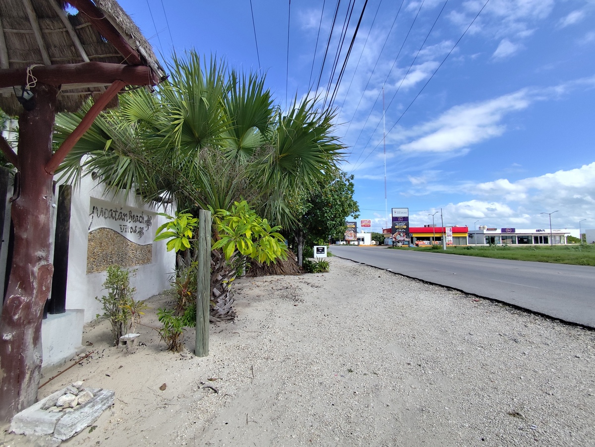 49 de 49: Tienda 24 hrs y servicios cercanos