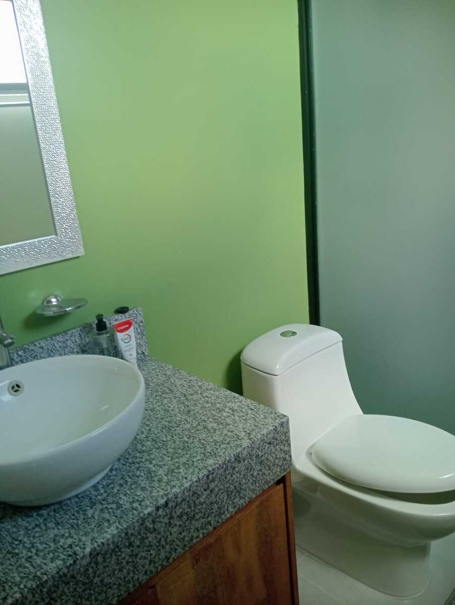 23 de 23: Baño recámara dos