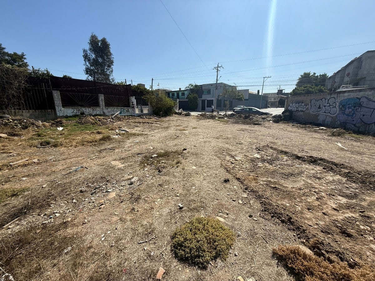 Terreno en Venta en Fraccionamiento Jardín Dorado en Tijuana