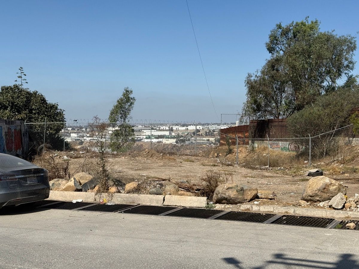 LAND FOR SALE IN JARDÍN DORADO SUBDIVISION - foto 4