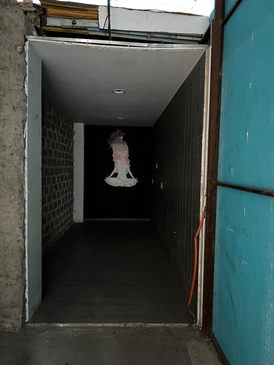 12 of 18