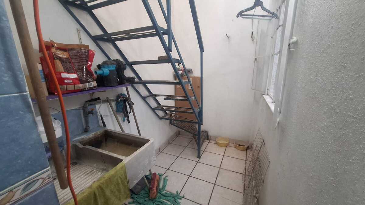 24 de 27