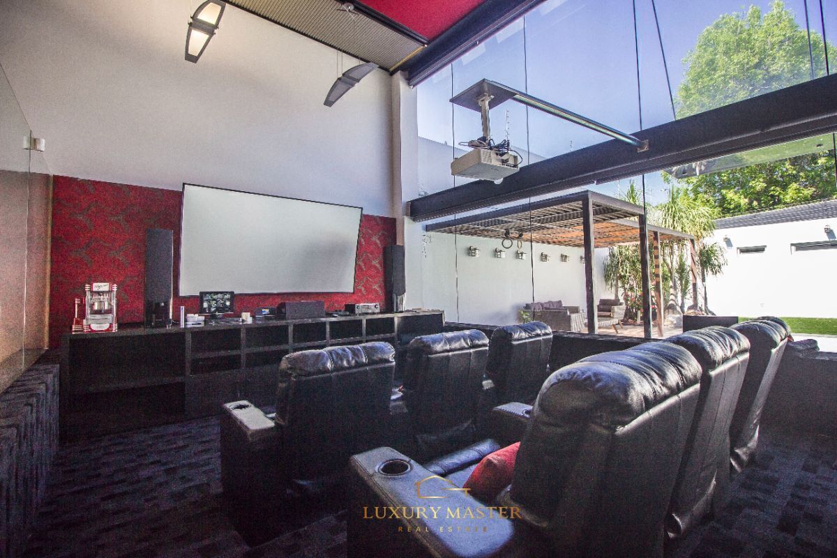 3 de 49: Casa en Lomas del Valle Sala de Cine