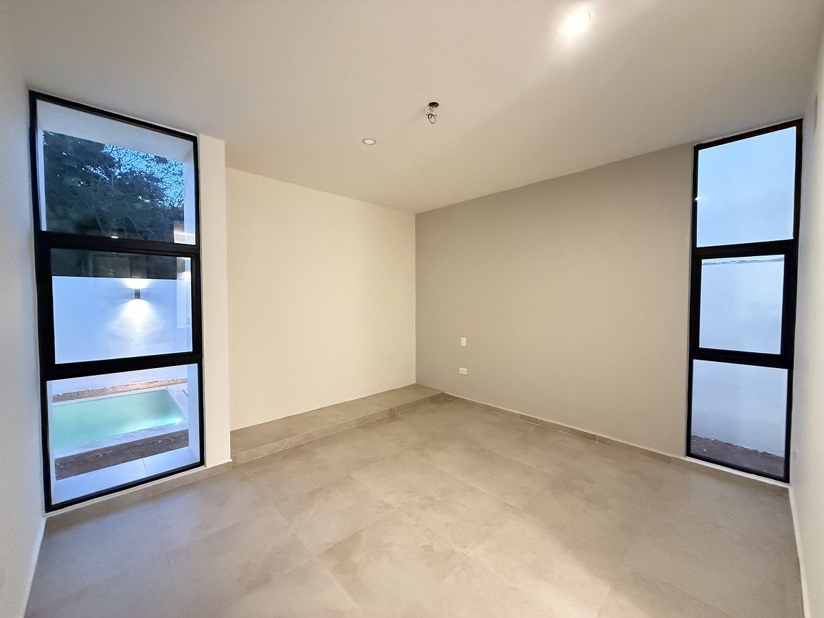 13 of 25: CUARTO PLANTA BAJA