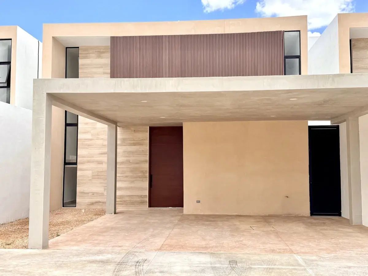 3 of 18: Fachada
