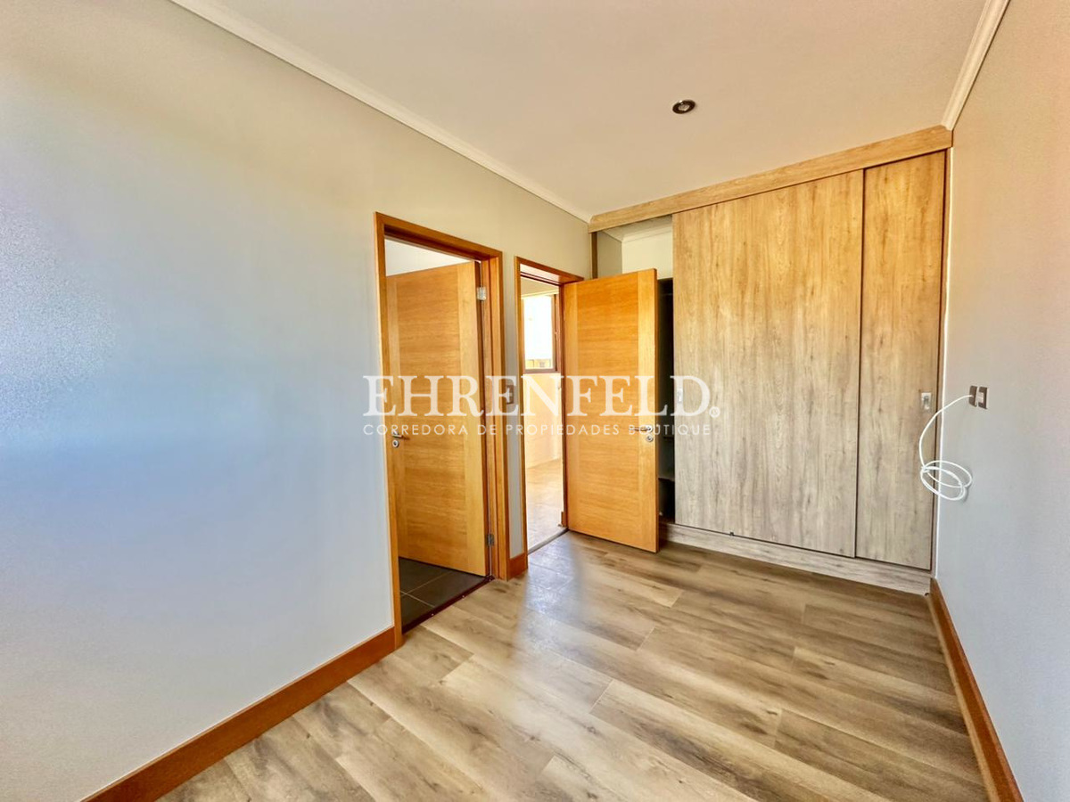 37 de 44: Pieza servicio