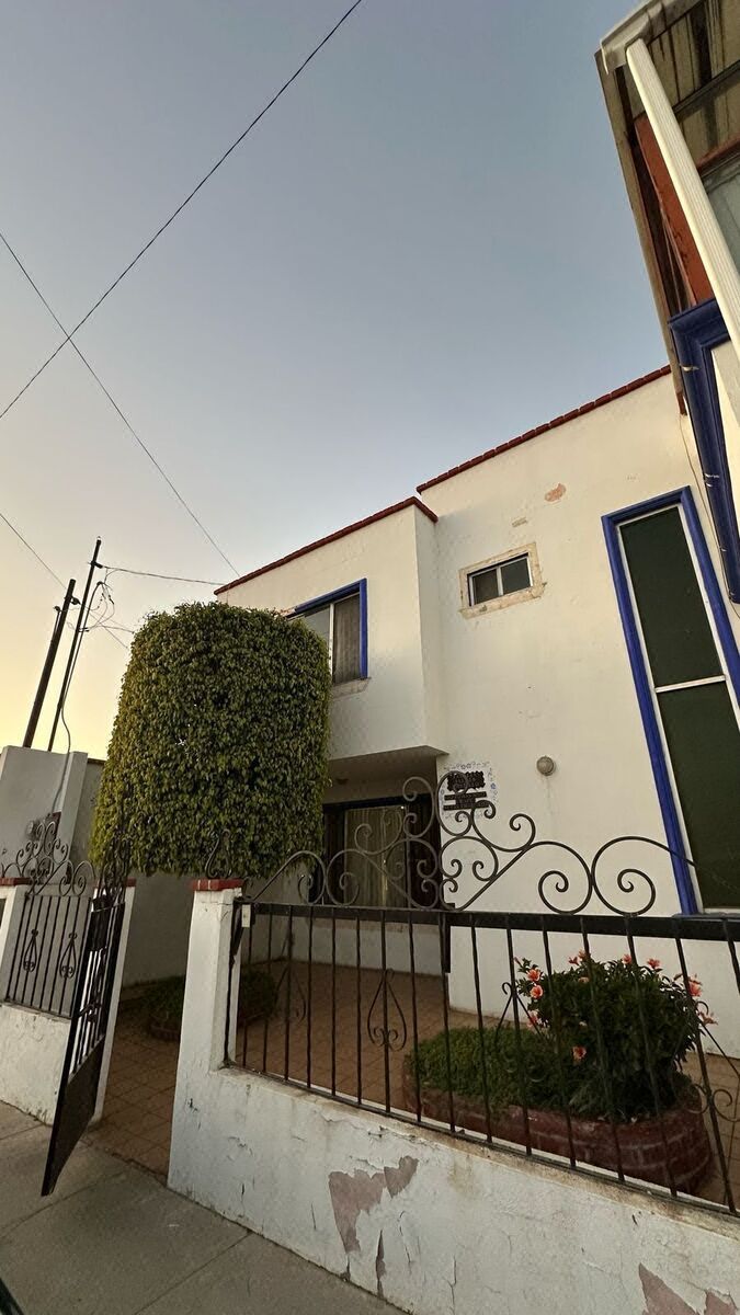 Venta de Casa en Zona Centrica Fraccionamiento Nueva Ensenada