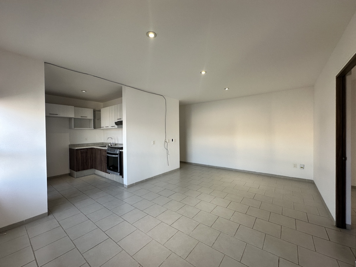 5 of 14: Espacio Sala / Comedor