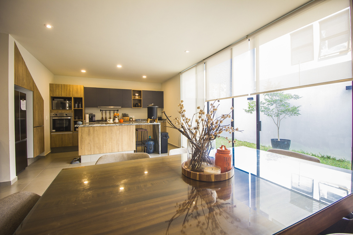 2 of 35: cocina y comedor