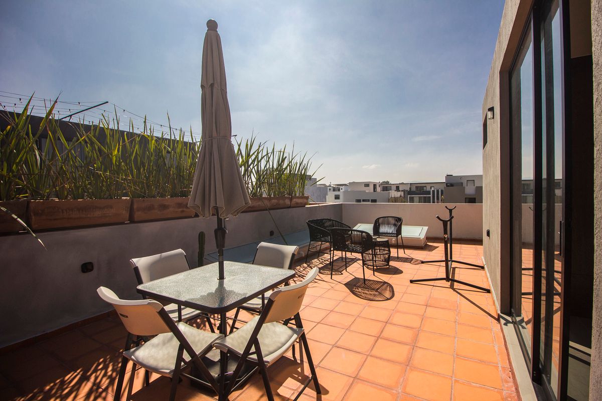 20 of 35: roof garden